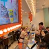 【動画】「沖縄にしかない味」“1番乗り”は開店3時間半前から　ブルーシール本店、1年4カ月ぶりリニューアルオープン
