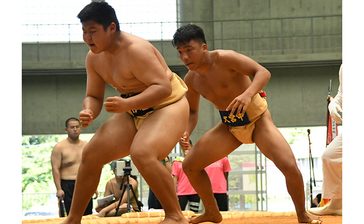 玉城（大宮）相撲個人制す　立ち合い、瞬時切り替え　背後に回り一気押し出し　県中学総体・先行競技