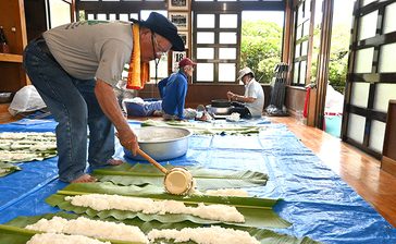 ヒヌカン拝み ジンス作り　西原・棚原 ＜風・土・人　シマの伝統行事＞