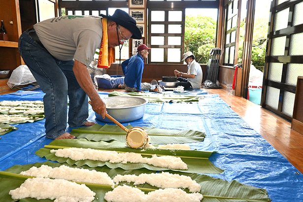 ヒヌカン拝み ジンス作り　西原・棚原 ＜風・土・人　シマの伝統行事＞