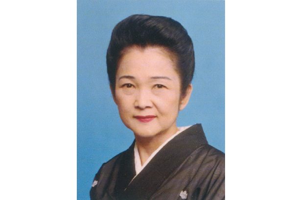 ＜訃報＞伊良波冴子さん死去　87歳　沖縄芝居名優