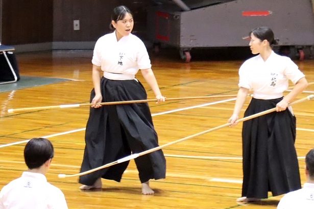 下地ペア（国際武道大）平常心貫き頂点　泉水（沖大）個人試合3位　なぎなた 全日本学生選手権