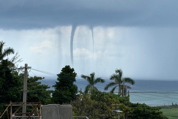 【動画あり】久米島の海上で竜巻か　2本を確認　被害の報告なし　沖縄