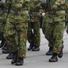 【寄稿】等松春夫　教養の共有が急務　民主主義国家の軍人の姿