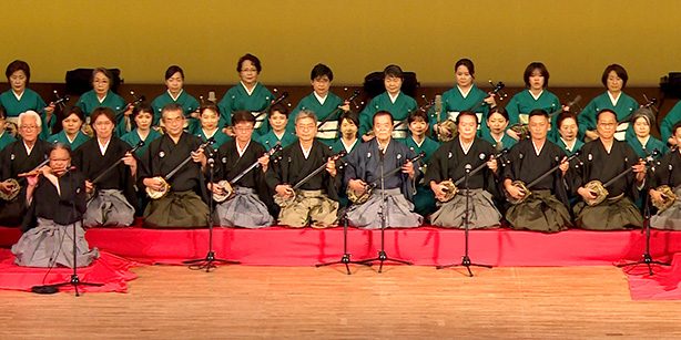 八重山ゆんた　熟練の歌響く　てだこホール　宮良康正が芸道55周年公演