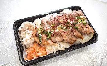 お肉屋さんの作るお弁当　お肉の国代商店　金武町伊芸