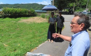 戦時の悲劇「伝えたい」　渡野喜屋事件　91歳山城さん現場案内　報道受け、生存者の孫2人に