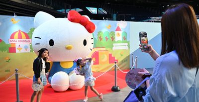 サンリオキャラに「会いたい」　沖縄アリーナでフェス、18日まで