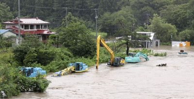 岩手で大雨４８時間４００ミリ　台風５号　東北横断、１４日まで影響か