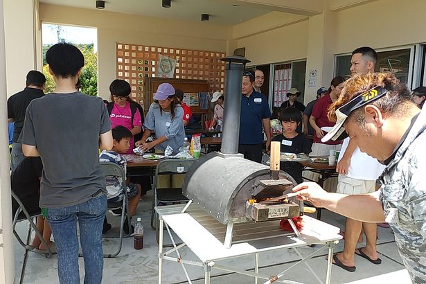 子どもたちが料理体験　北中城、夏休み「地域食堂」