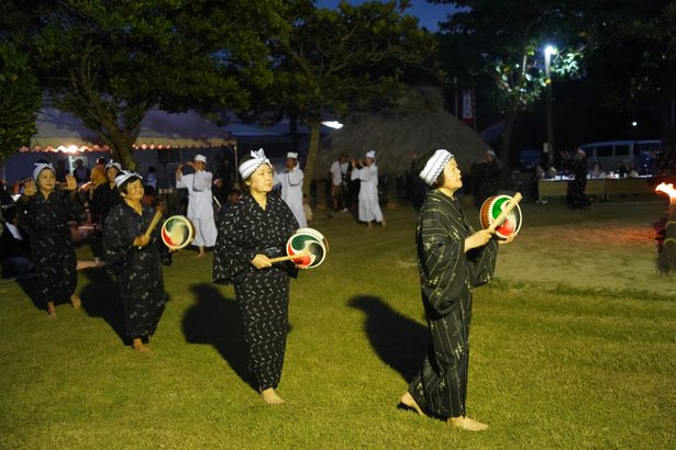 【動画】400年の歴史「安田シヌグ」開催　女性らが「ウシンデーク」　6年ぶりにシヌグングワァーも　　沖縄・国頭