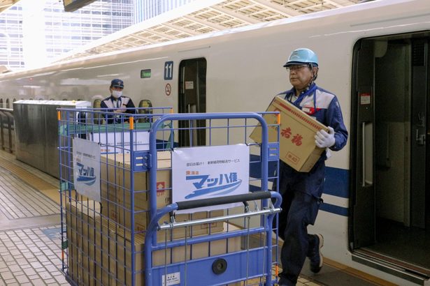 新幹線、荷物輸送拡大へ　収益開拓、２４年問題改善も