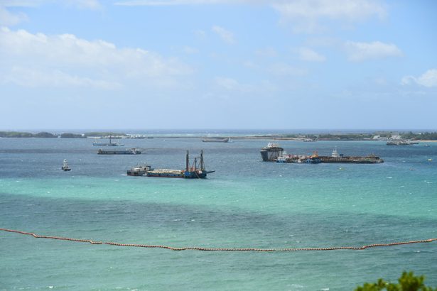 大浦湾側、きょうにも着工　辺野古新基地、協議調わないまま“強行”　「A護岸」でくい打ち作業か　沖縄