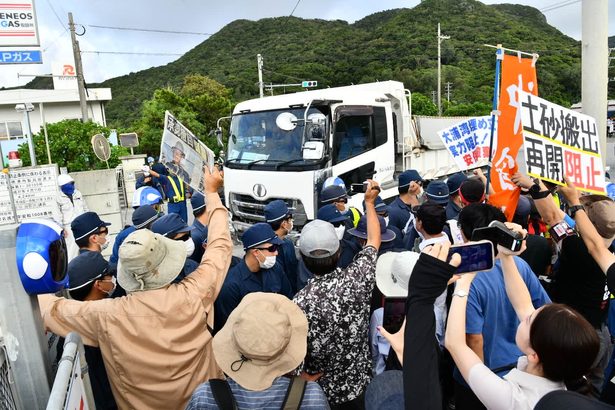 【速報】防衛局が名護市の安和桟橋の使用を再開　死傷事故から54日間停止　辺野古新基地　沖縄　【動画あり】