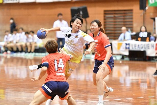 テラスホテルズ、今季初戦は惜敗　富山に24－27　ハンドリーグH（8日の試合）