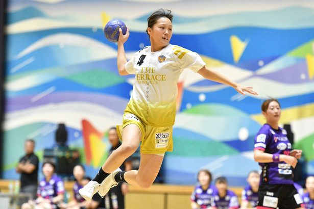 テラス、ホーム戦初勝利　三重に26―22　ハンド・リーグH女子（23日の試合）