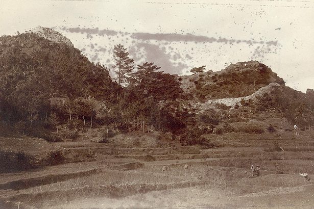 【寄稿】前城淳子　暮らしと祈りの世界知る＜琉大付属図書館企画展「琉大資料がつなぐあやはし・うるまの今昔」に寄せて＞