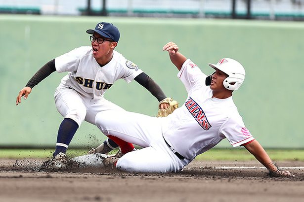 ウェルネス、切れ目なく13安打の猛攻　4強決める　沖縄県高校野球秋季大会