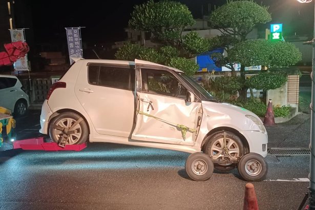 【続報・写真】沖縄の祭り会場に突っ込んだ車を発見　所有者の男性の行方追う　会場付近でトラブルか　読谷村