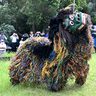 志多伯豊年祭、獅子舞勇壮に　八重瀬　棒術や組踊に区民総出