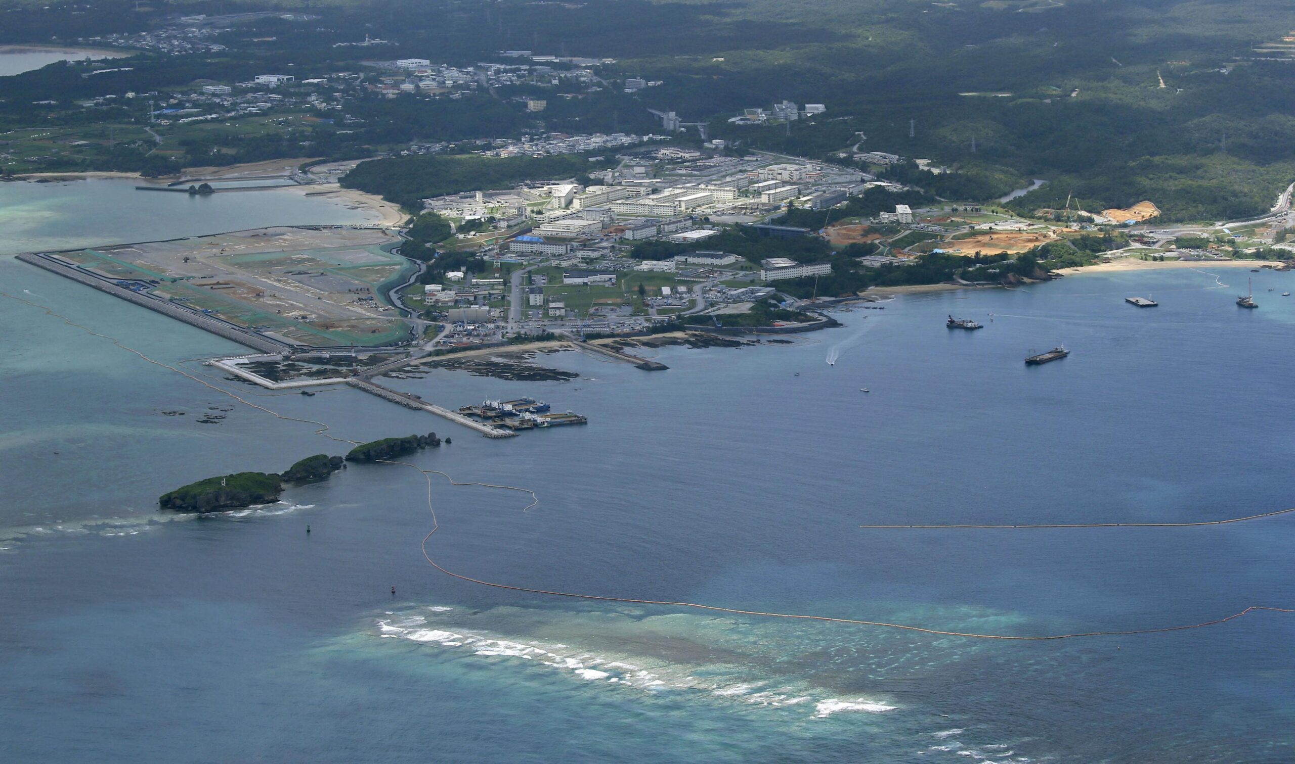 辺野古のジュゴン、沖縄県が調査拡充を要求 サンゴ移植でも要望 事前協議巡り防衛局に意見書 - 琉球新報デジタル