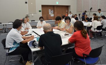 戦後80年の平和学習「横の連携を」　事業者が意見交換会、平和ガイド不足など課題共有　沖縄　