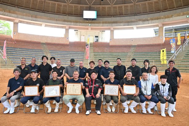 肉牛８頭、県共進会へ　中部地区畜産共進会