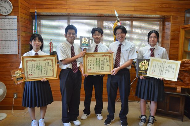 いざ農業高校の「甲子園」へ！　カラキ活用、測量、鑑定…「全国1位狙う」沖縄から北農高の8人が出場