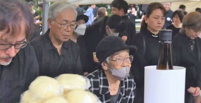 焼香終え「涙が出る」　95歳・元白梅学徒の武村豊さん　亡き学友や家族思い　10・10空襲80年　沖縄