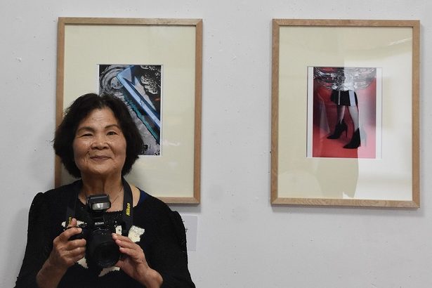 「毎日、シャッターを押さないと」　85歳の写真家、宮城ヨシ子さん個展　27日まで浦添で　沖縄