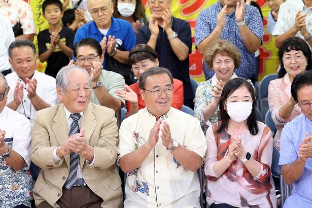 【2区・勝因敗因】新垣氏、無党派へ浸透　宮崎氏は自民支持層固めきれず＜衆院選2024沖縄＞