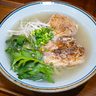 優しく香るよもぎ麺　「よもぎ家（や）」　西原町森川