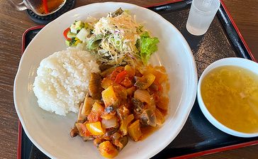 カフェで楽しむプレートごはん　Player’s CAFE　沖縄市中央