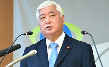 中谷防衛相、辺野古現行案「ベスト」　デニー知事との面談「早急に」　就任会見