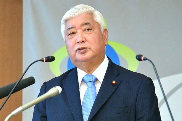 中谷防衛相、辺野古現行案「ベスト」　デニー知事との面談「早急に」　就任会見