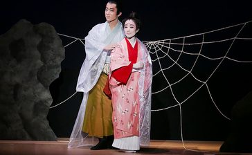 人間以外登場、民謡も　鈴木耕太作「玉掛けの糸」　クモとチョウ 幻想的に　第3回新作組踊大賞・奨励賞　2作品初上演