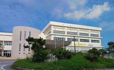 市長と副市長給与減額　豊見城、不適切事務など受け　沖縄