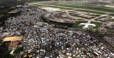 嘉手納基地に米国ショー空軍基地所属のF16外来機が12機飛来　沖縄　