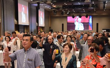 台湾と沖縄の友好発展を誓い合う　デニー知事や経済関係者ら160人参加、建国113年祝う　