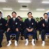 【動画】仲間と夢つかんだエナジックの龍山選手、西武指名で「ほっとした」　プロ野球ドラフト会議　沖縄