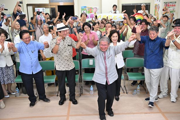 【1区】赤嶺政賢さん、共産唯一の小選挙区死守　9度目「宝の議席」守り、不条理解消へ決意新た＜衆院選2024沖縄＞