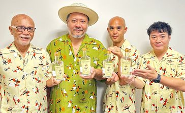 モンパチの曲テーマにジン　キヨサクさんは「酒」ブランド立ち上げ　音楽フェスにぴったりな爽快感　沖縄【動画】