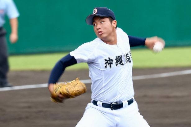 沖縄尚学―鹿実は雨で継続試合に　沖尚が八回裏途中3―0でリード　30日正午から再開　九州秋季高校野球