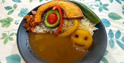 うまみ広がるやみつきカレー　しゃらくバル（本部町）＜うちなー味まーい＞123