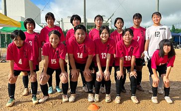 あげな競り勝ちＶ　名護に1―0　女子サッカー県中学秋季大会