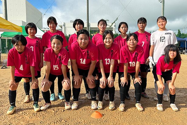 あげな競り勝ちＶ　名護に1―0　女子サッカー県中学秋季大会