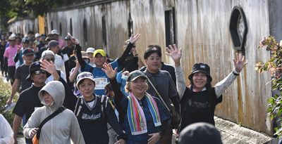 「那覇の景色に癒やされる」名所旧跡、歩いて満喫　「ひやみかち　なはウォーク」に3413人　沖縄