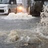 熱帯低気圧の豪雨　６市町村２７人避難　各地で土砂崩れや冠水