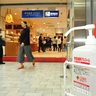 「売り上げは壊滅的だ」　ショッピングモール、デパート外国客が激減　県内客の満足度向上が鍵　〈急転・沖縄経済　新型コロナショック〉⑦