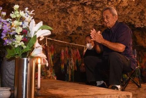 「黙っていては平和は来ない」　チビチリガマ慰霊祭　初めて参列した遺族も　沖縄・読谷